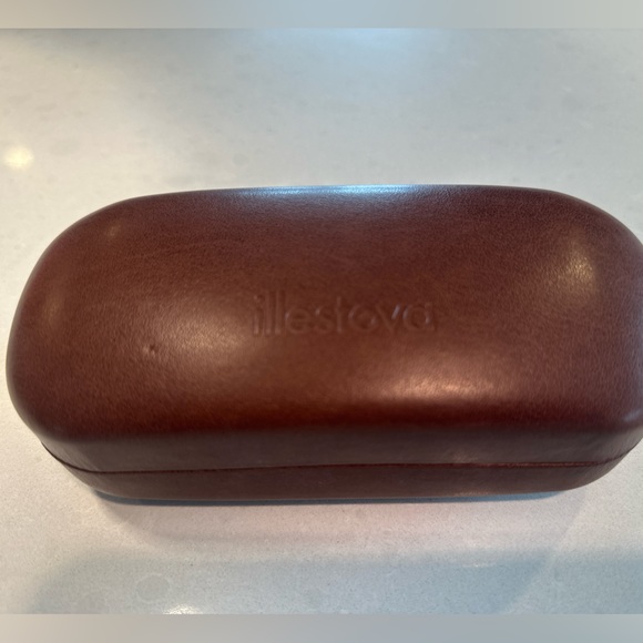Illesteva Sunglasses main image 7